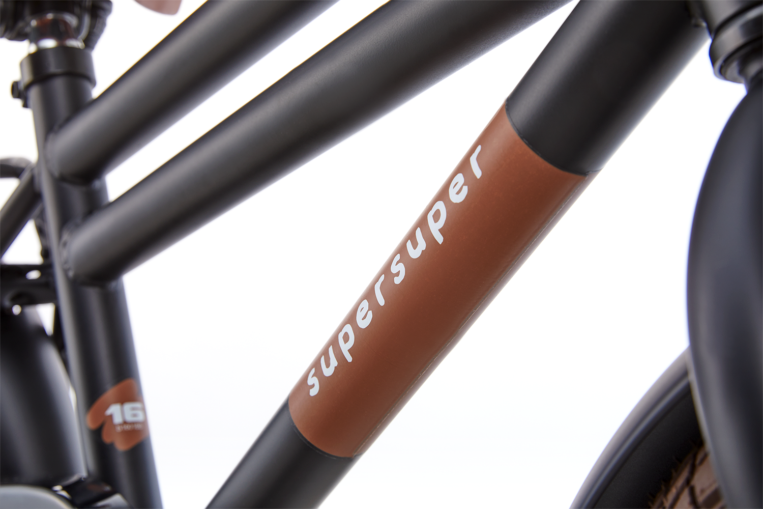 Supersuper Cooper Bamboo børnecykel 16-tommer drenge Matt Black Supersuper Cooper Bamboo 16 tommer Børnecykel Drenge Mat Sort