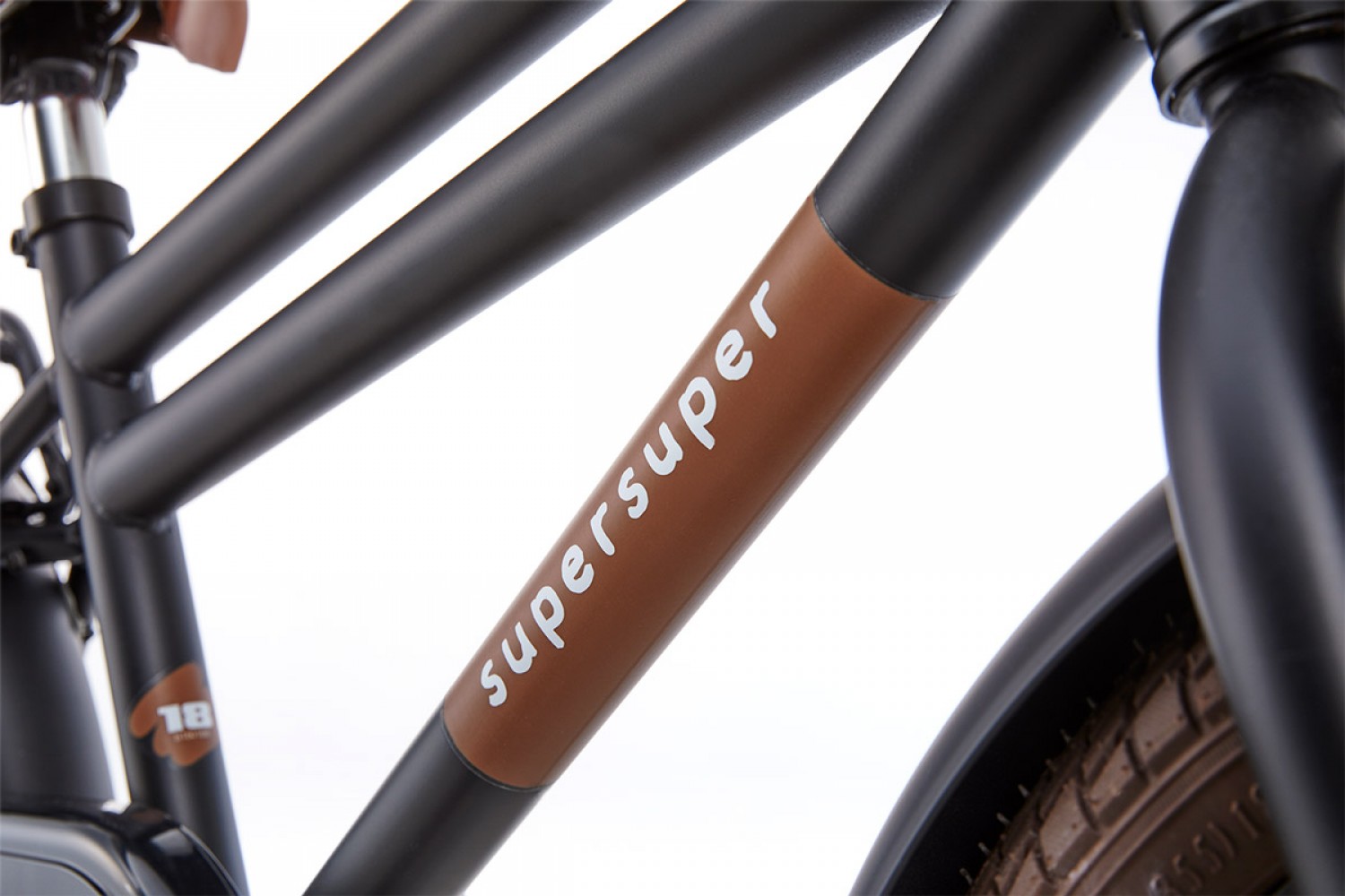 Supersuper Cooper Bamboo 18 tommer Børnecykel Piger Mat Sort